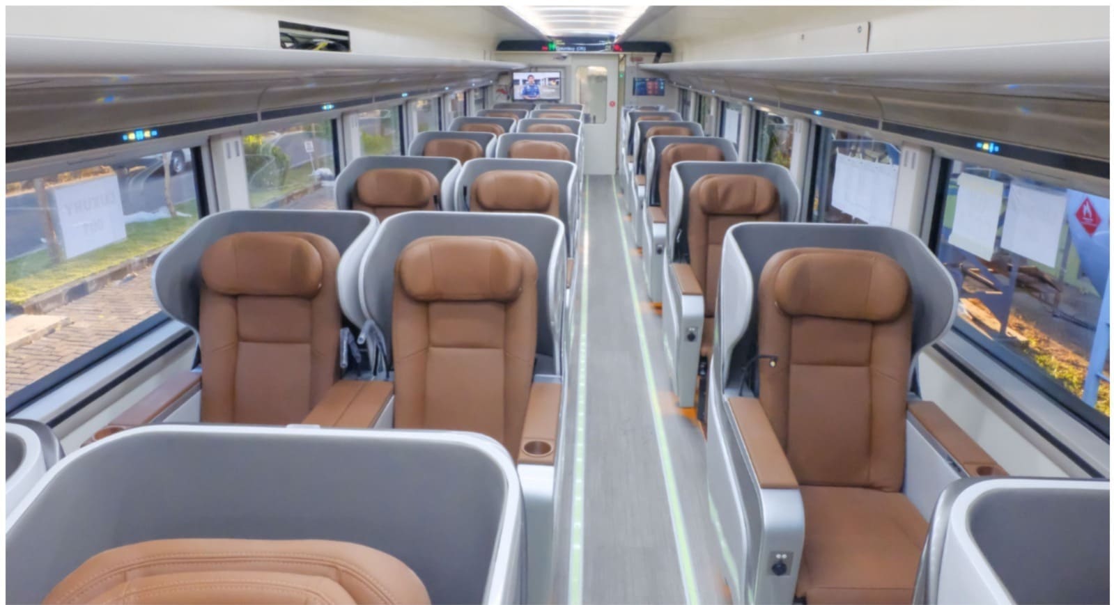 Kereta Sleeper Luxury